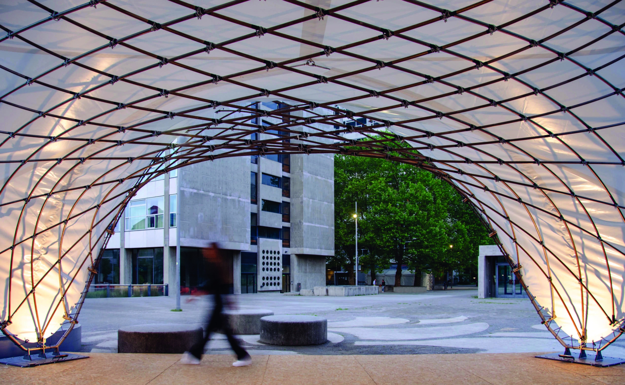 Materials as Design Tool: Digital Fabrication Strategies for Sustainable Architecture 